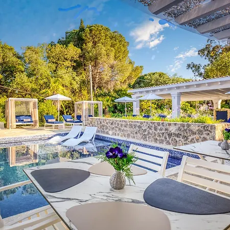 K, Boutique 酒店 4*