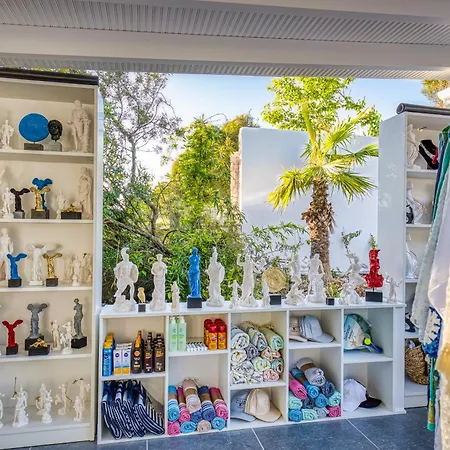 K, Boutique Kommeno (Corfu)
