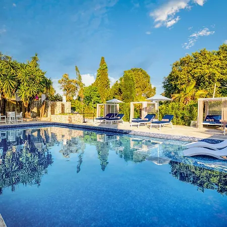 K, Boutique Kommeno (Corfu)