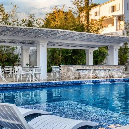 K, Boutique Kommeno (Corfu)