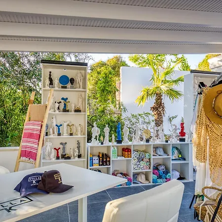 K, Boutique Szálloda 4*