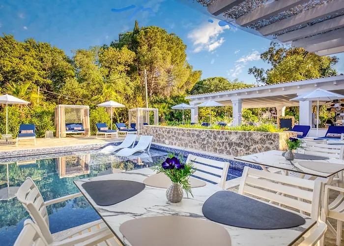 1- Zeus Suite - Kommeno Villa K Boutique Hotel. ホテル 4*