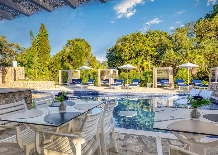 1- Zeus Suite - Kommeno Villa K Boutique Hotel. ホテル コメノ